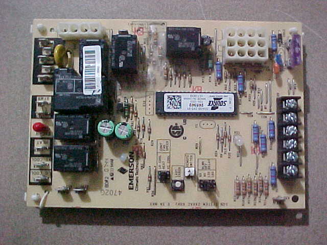 Emerson Climate Technologies 4702G industrial electronic unit