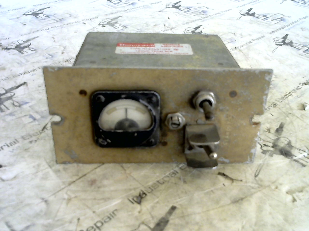 Sundstrand Mobile Controls R7232A1028 industrial electronic unit