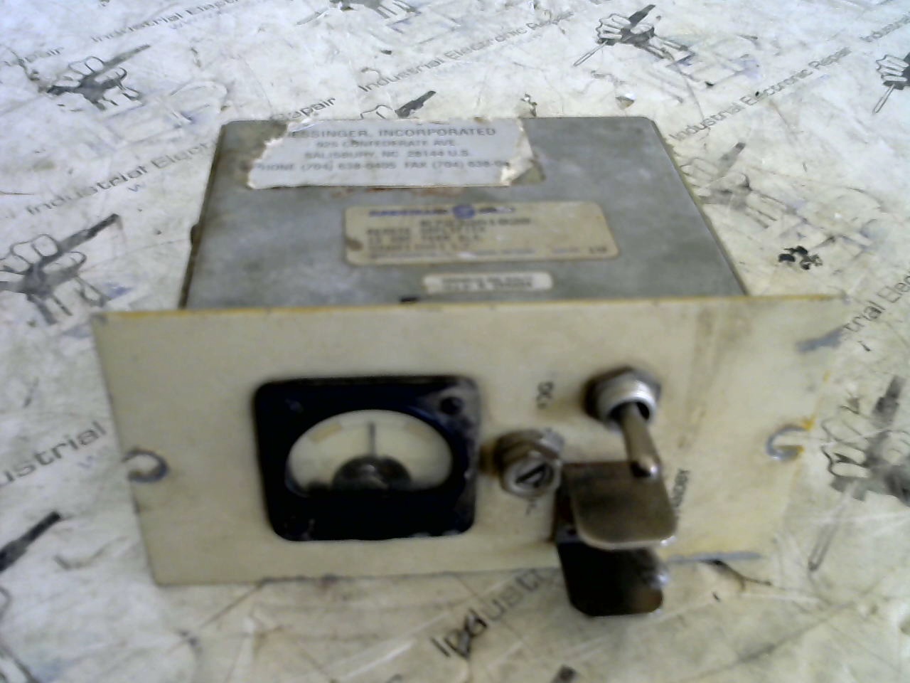 Sundstrand Mobile Controls R7232A1028 industrial electronic unit