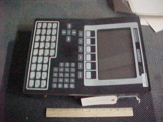 Cincanatti Milacron 3-424-2011A Operator Station industrial electronic unit