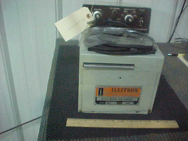 Illitron 1607-1 industrial electronic unit