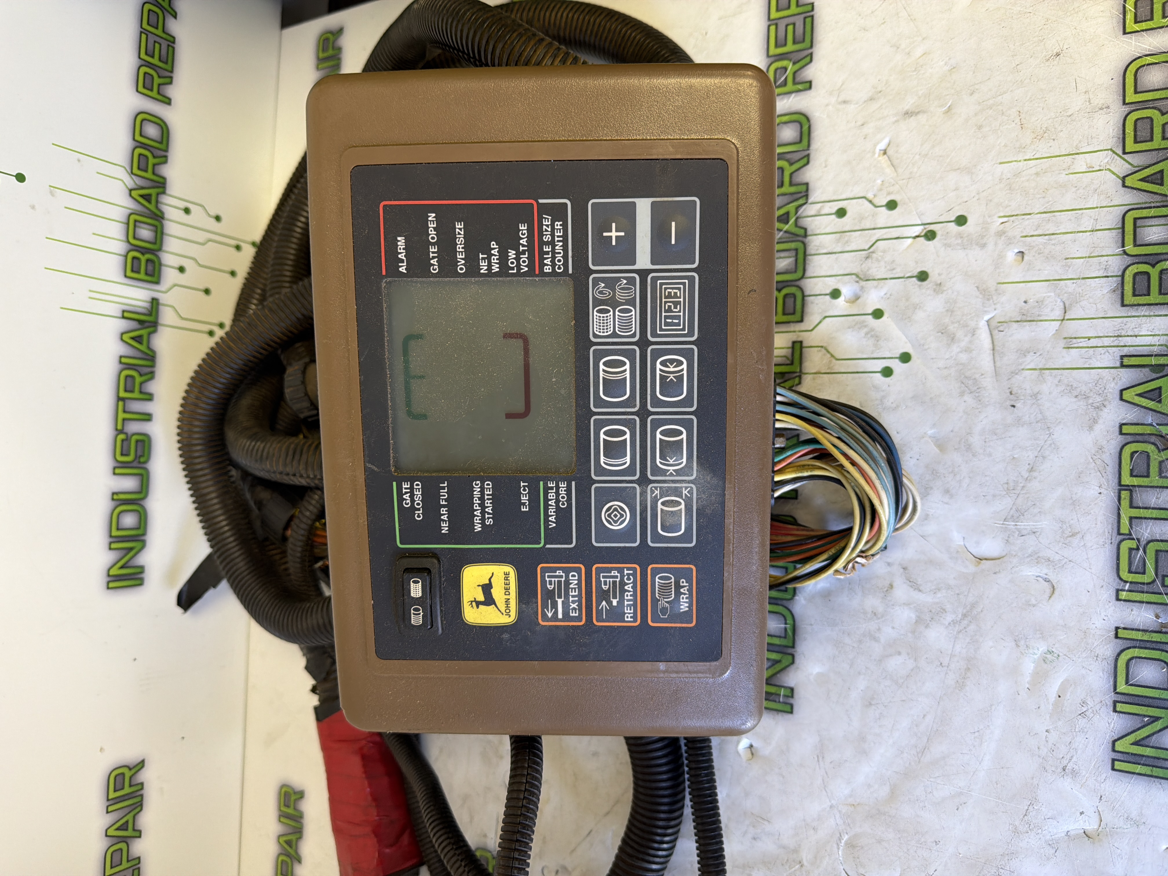 John Deere RE179717 controller industrial electronic unit