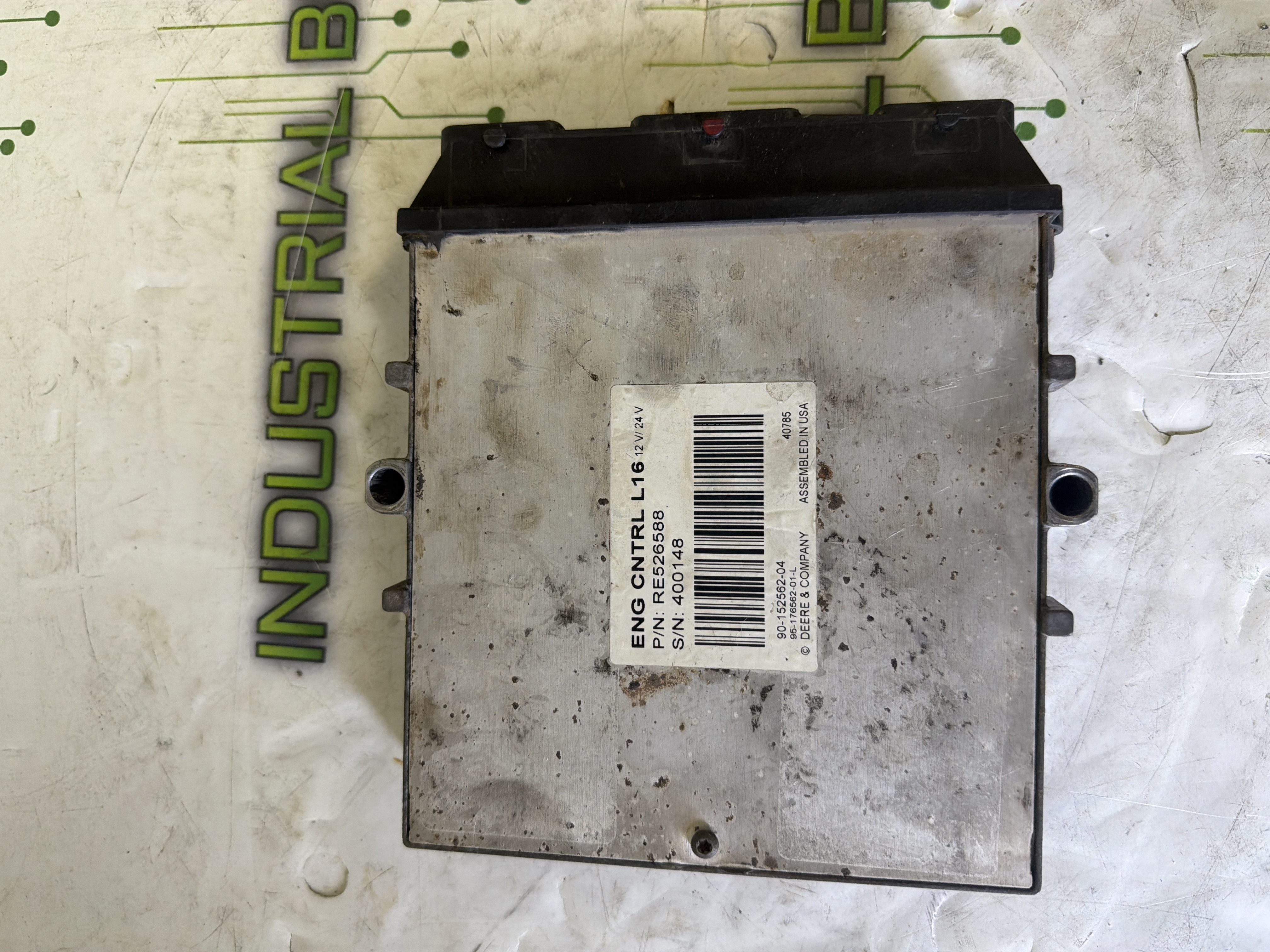 John Deere RE526588 controller industrial electronic unit
