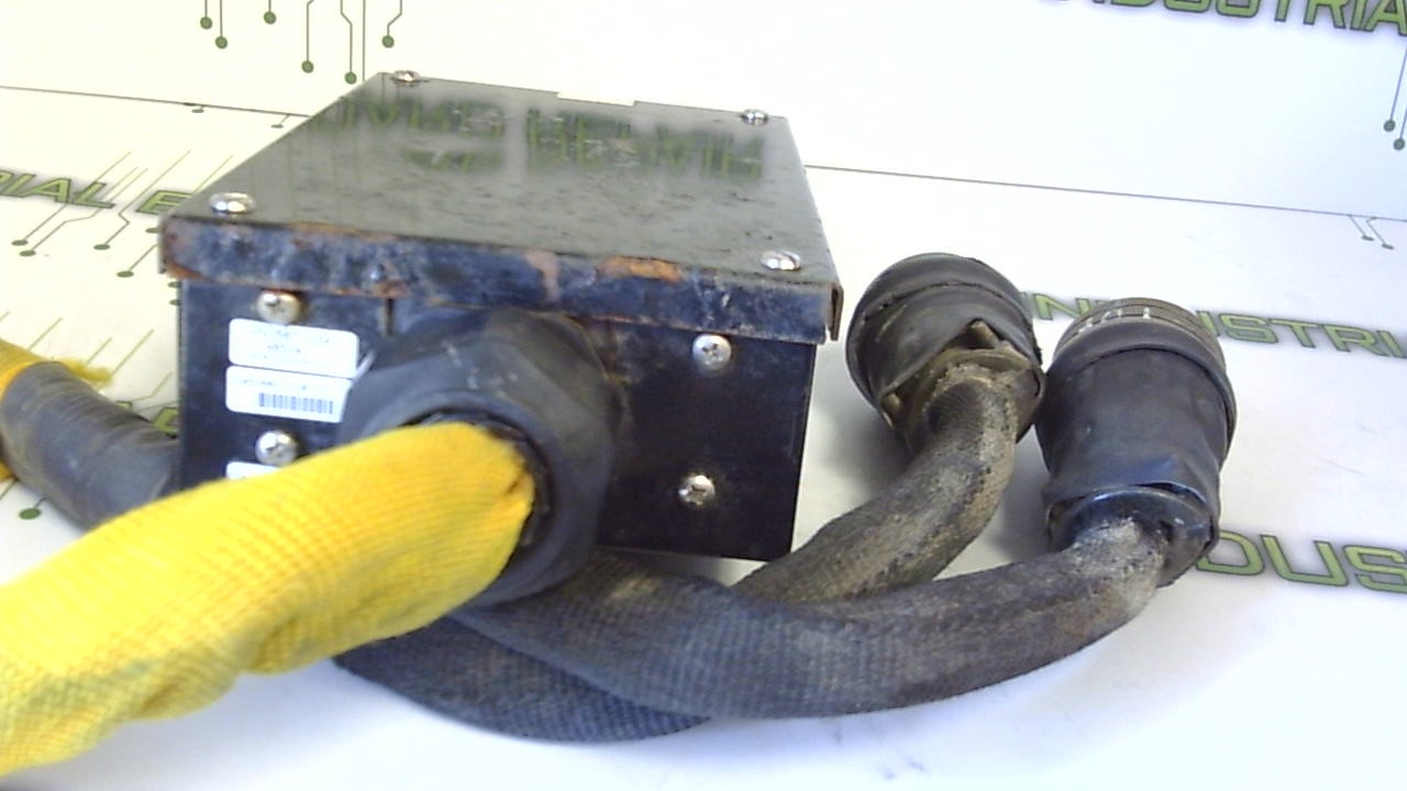 Snap-Tek QAJ2200-008 industrial electronic unit