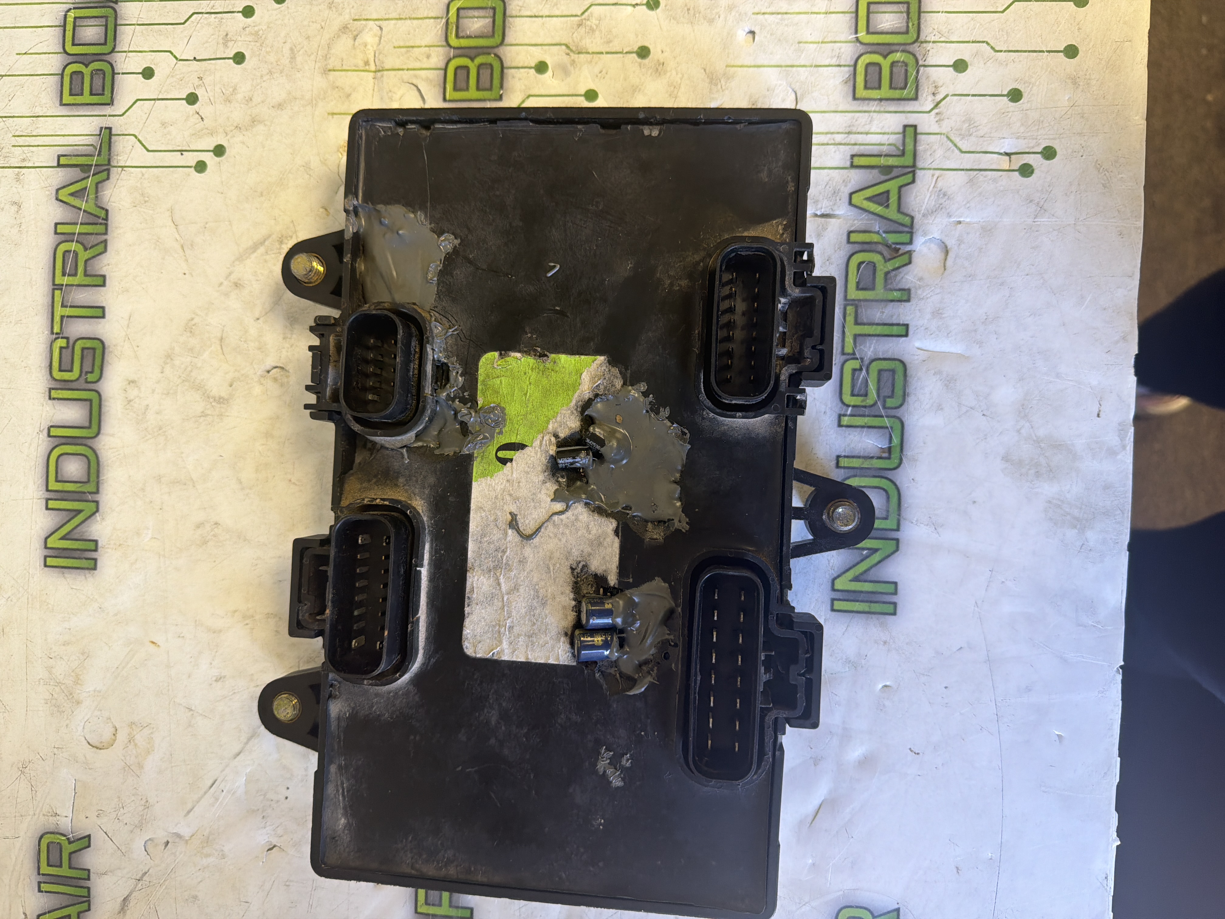Bobcat 6679905 industrial electronic unit