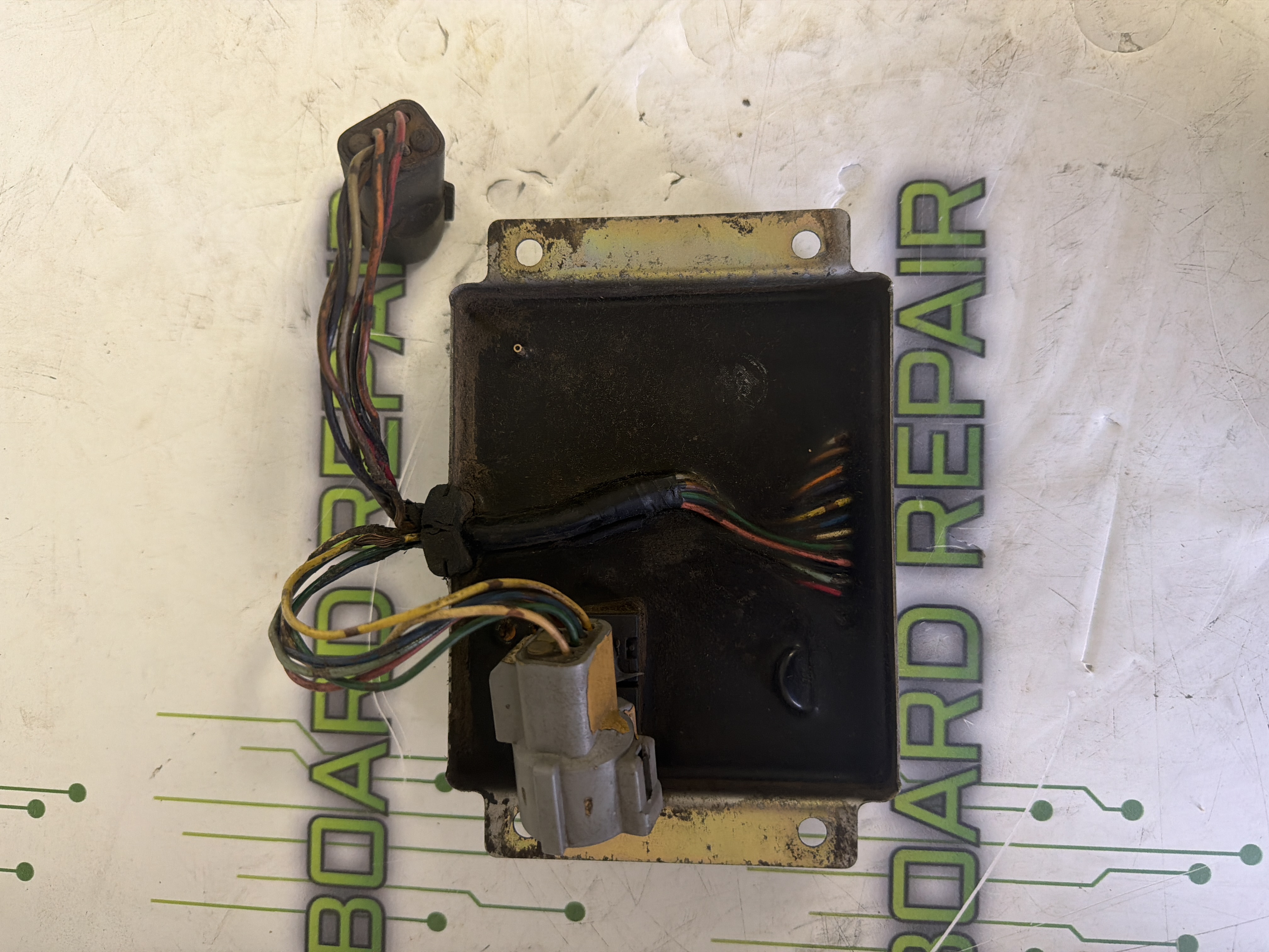 New Holland F0NN-7Z319-BA industrial electronic unit