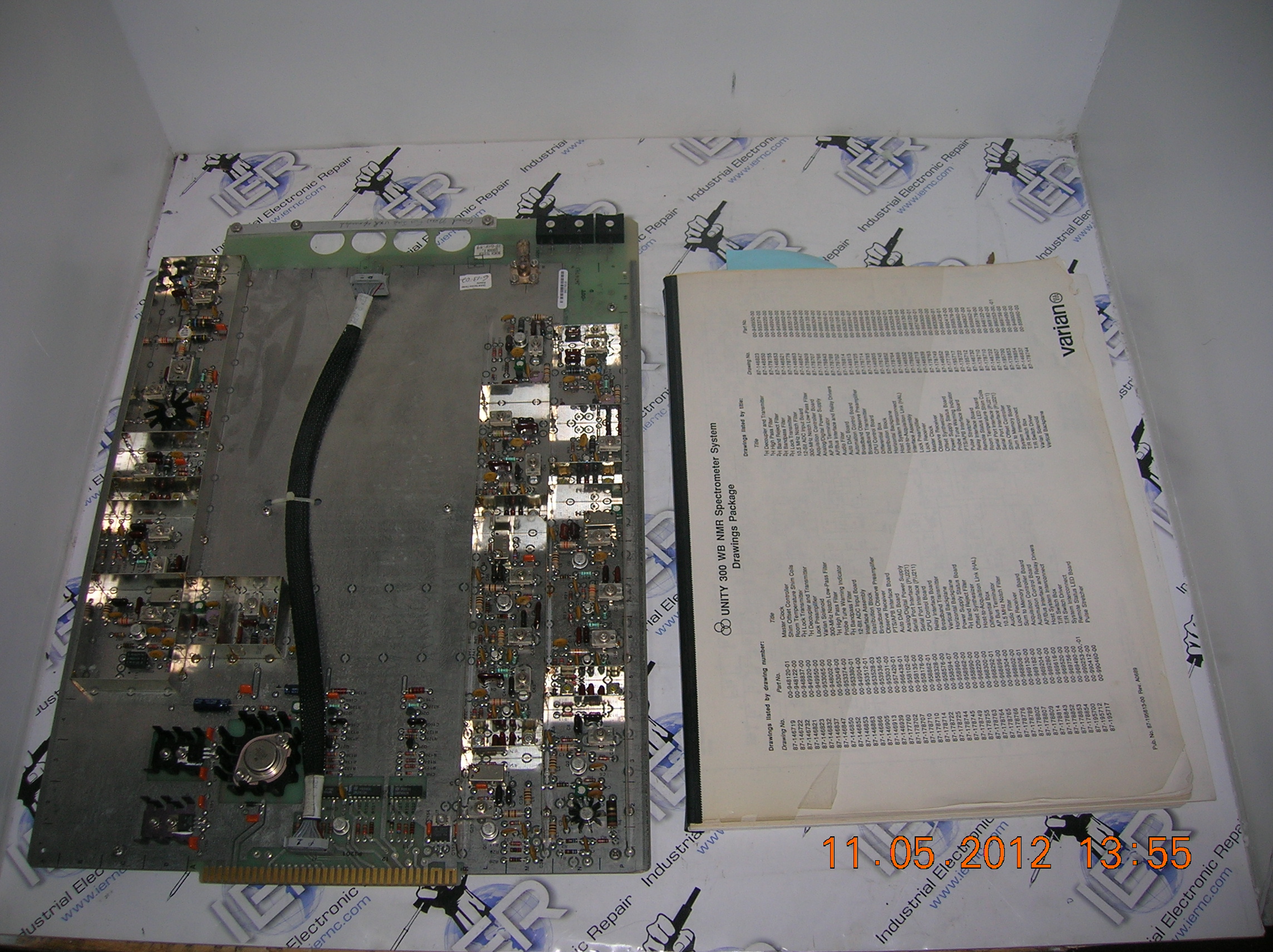 Varian 2H Lock XMTR 953444-00T industrial electronic unit